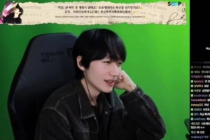 392498