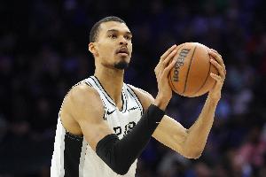 135134