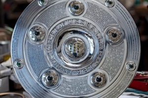 858295