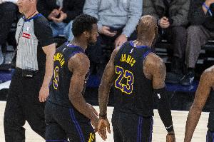 744735