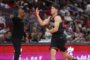 399272